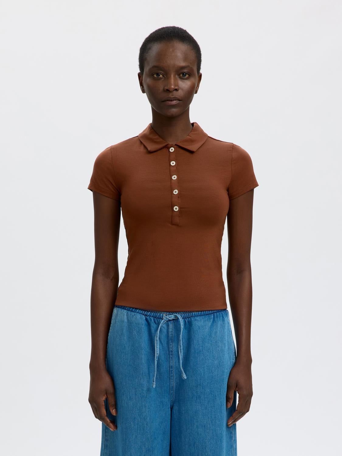 model_shot-front